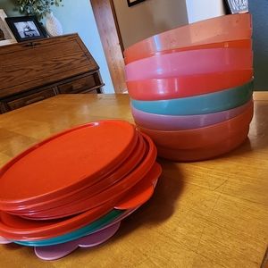 7 Tupperware Cereal Bowls